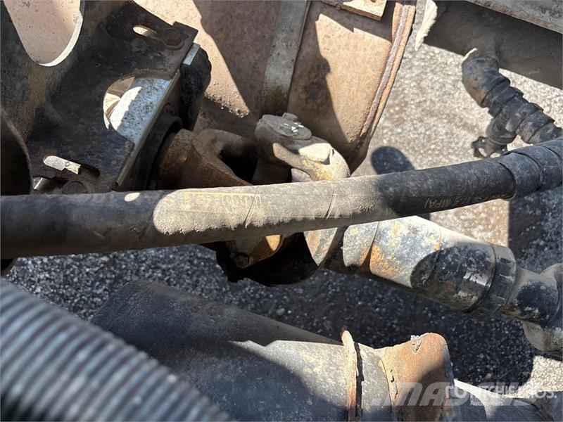 Sterling L9500 Lastbiler med tip