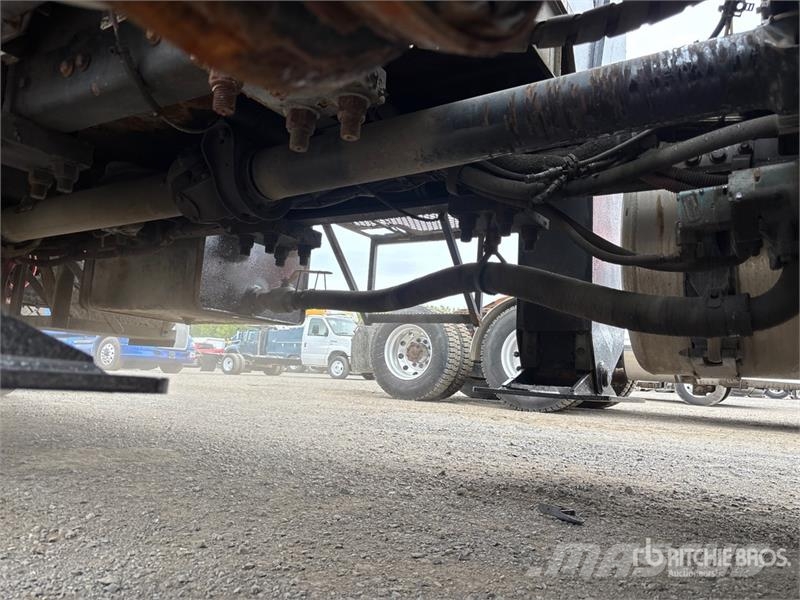 Sterling L9500 Nosturiautot