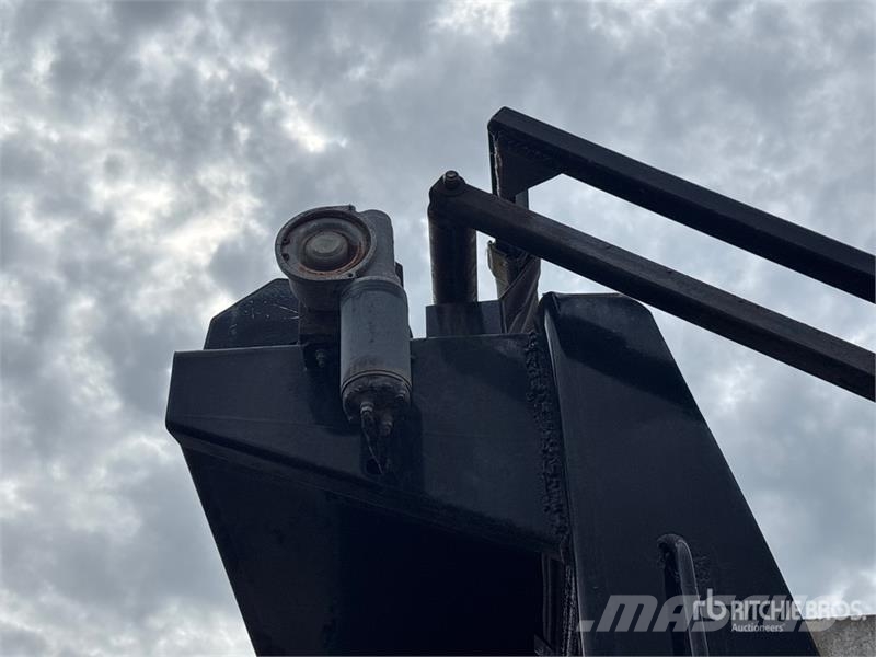 Sterling L9500 Camion ribaltabili