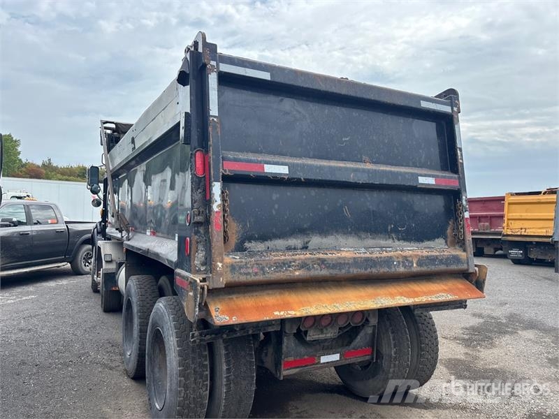 Sterling L9500 Camion ribaltabili