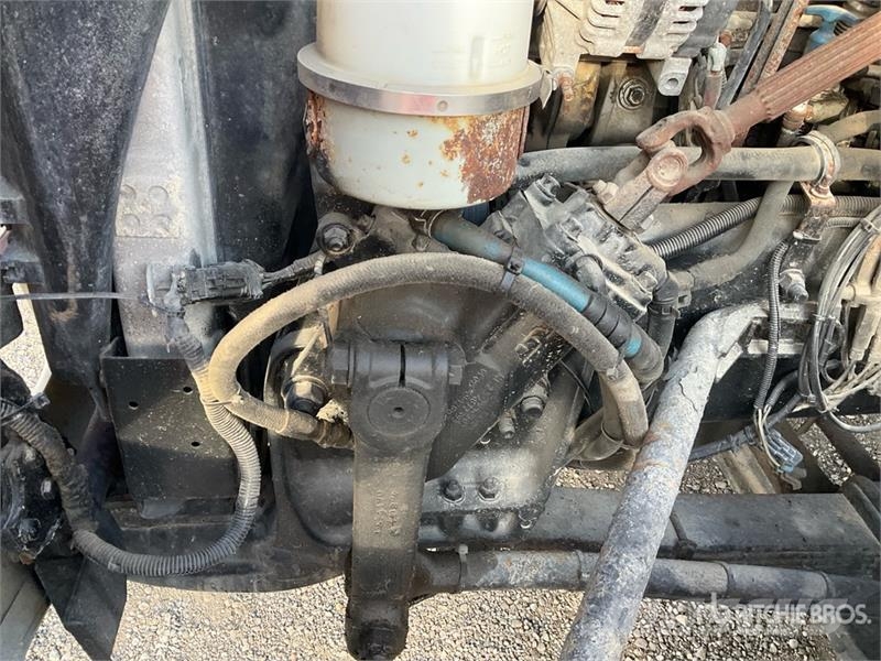 Sterling L9500 شاحنات قلابة