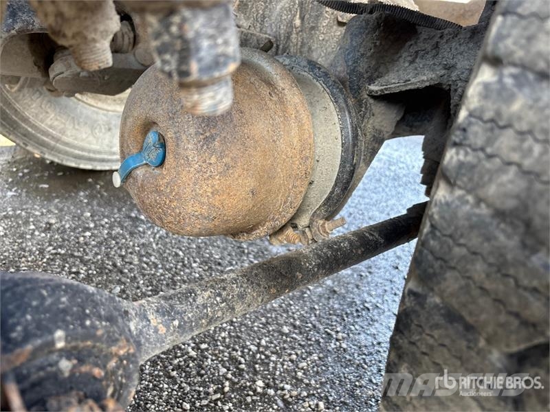 Sterling L9500 Lastbiler med tip