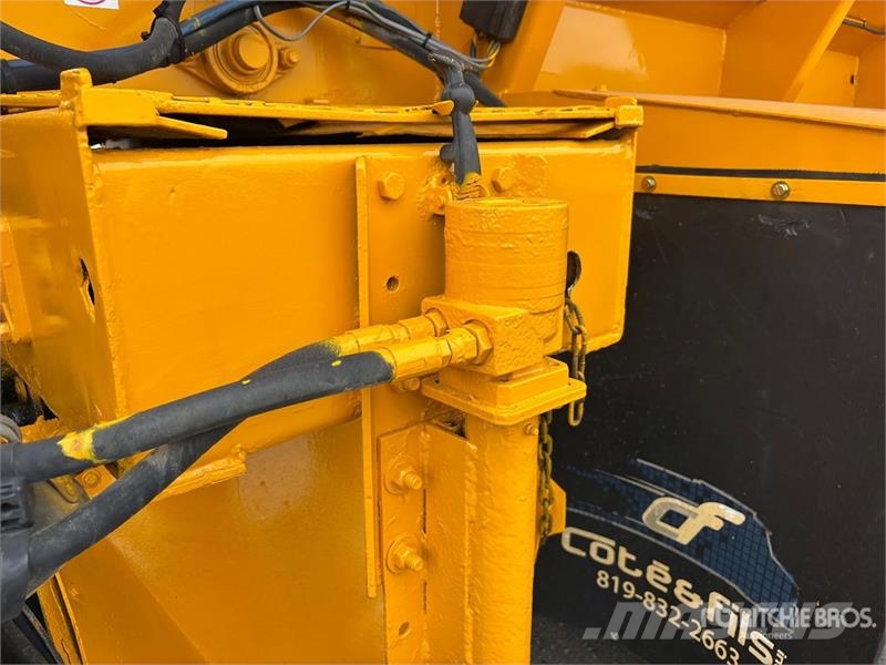 Sterling L9500 多目的/汎用車両