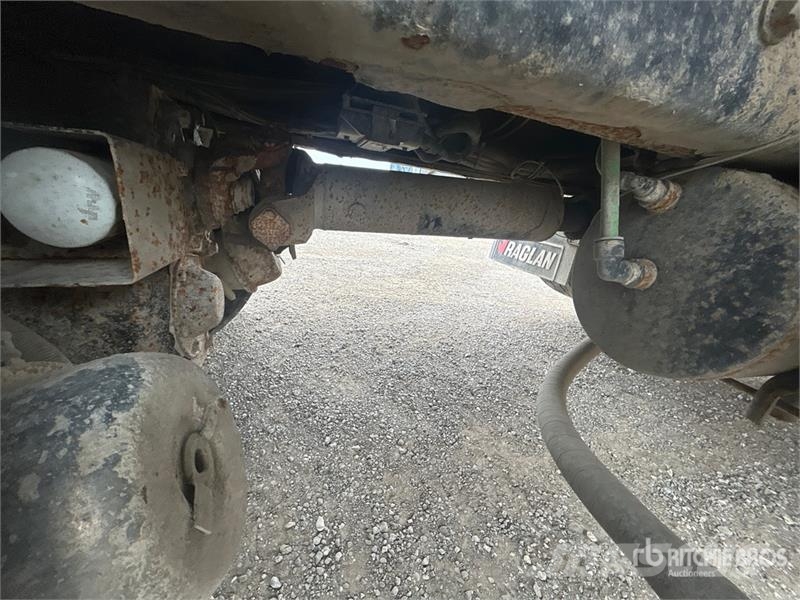 Sterling L9500 自卸式货车