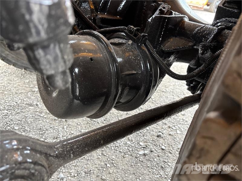 Sterling L9500 多目的/汎用車両