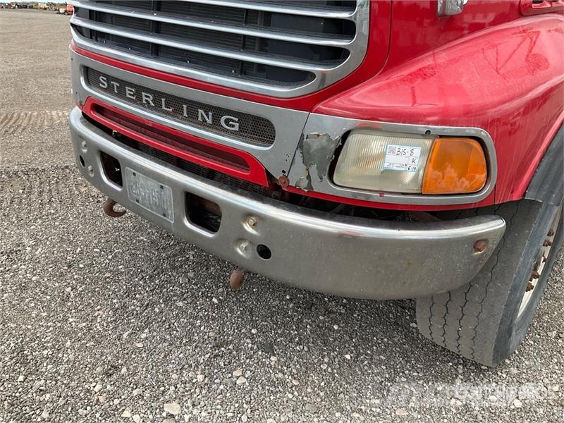 Sterling L9500 شاحنات قلابة
