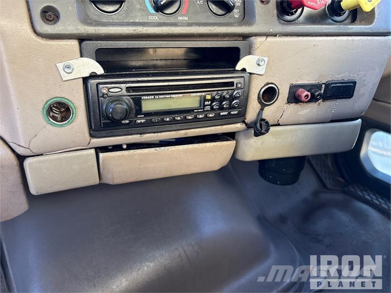 Sterling L9500 Visuotinės / bendrosios paskirties automobiliai