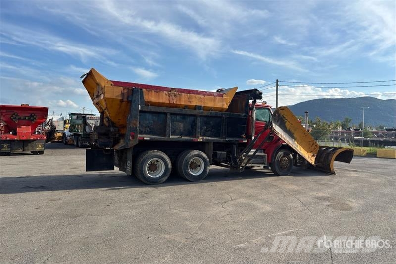 Sterling L9500 Tienhoitoautot