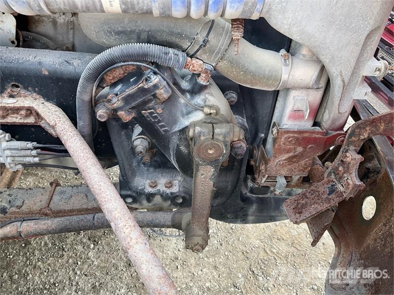 Sterling L9500 شاحنات قلابة