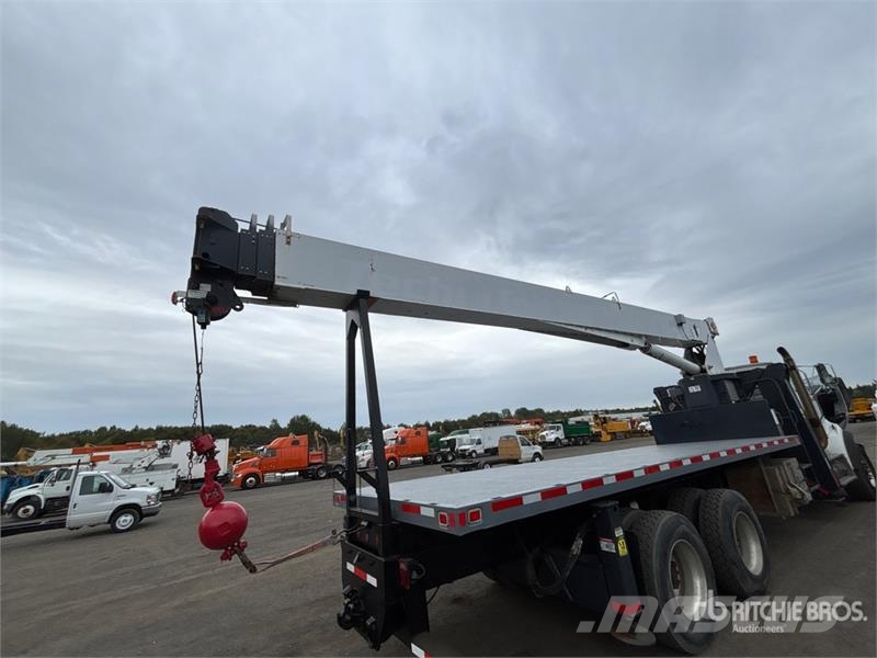 Sterling L9500 Nosturiautot