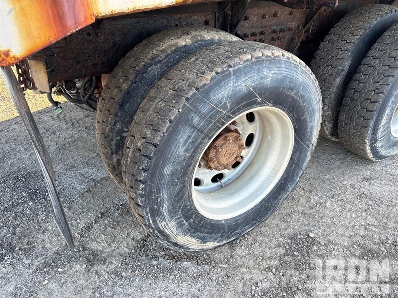 Sterling L9500 Visuotinės / bendrosios paskirties automobiliai