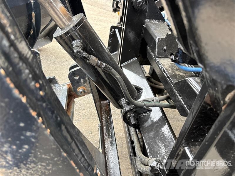 Sterling L9500 多目的/汎用車両