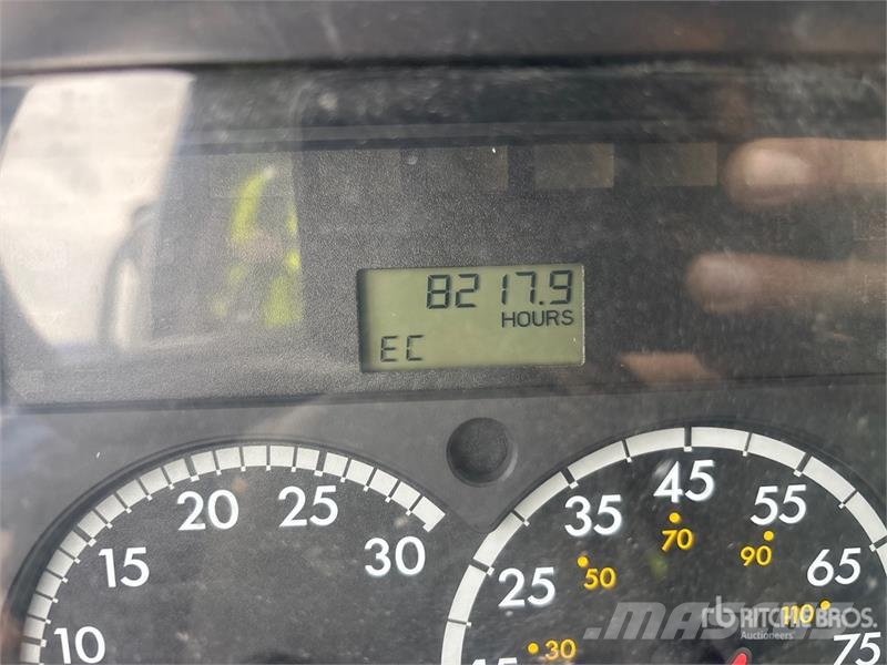 Sterling L9500 Nosturiautot