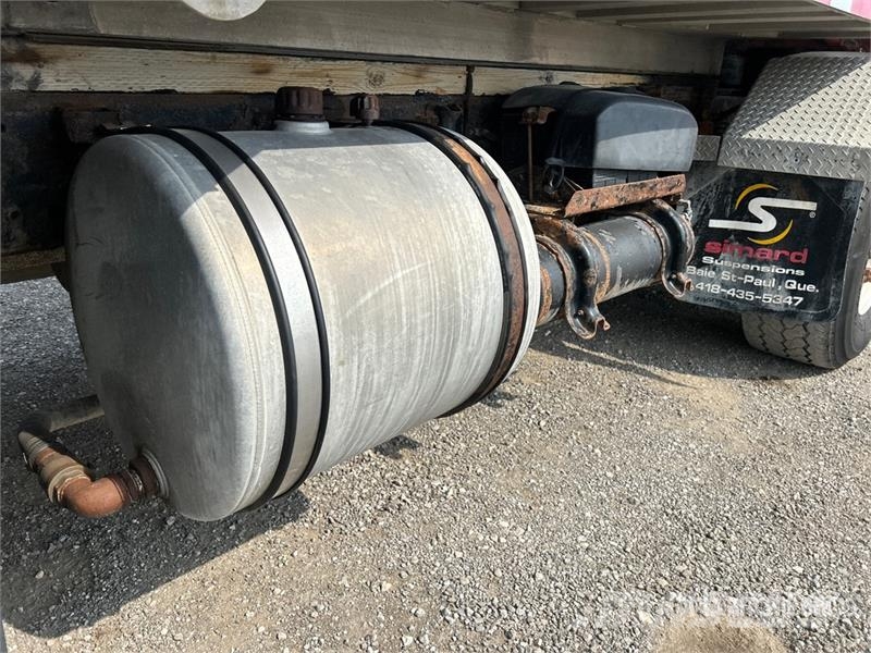 Sterling L9500 Camiones bañeras basculantes o volquetes