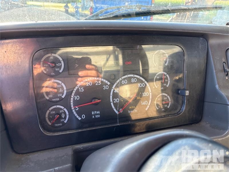 Sterling L9500 Visuotinės / bendrosios paskirties automobiliai
