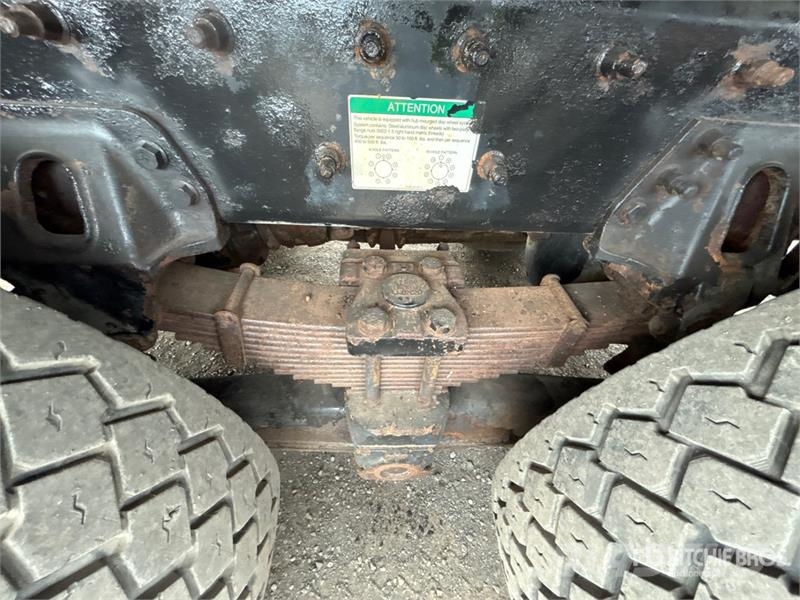 Sterling L9500 Nosturiautot