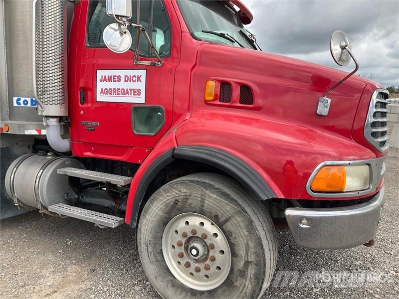 Sterling L9500 شاحنات قلابة