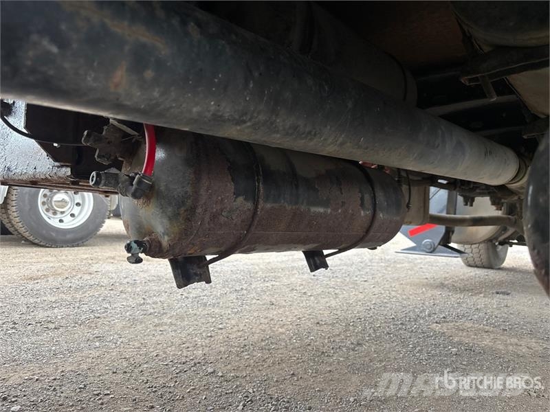 Sterling L9500 Nosturiautot