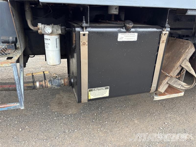 Sterling L9500 Nosturiautot
