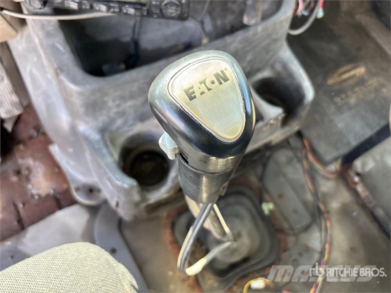 Sterling L9500 Lastbiler med tip