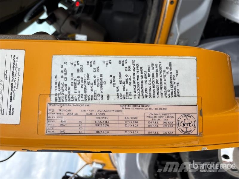 Sterling L9500 多目的/汎用車両