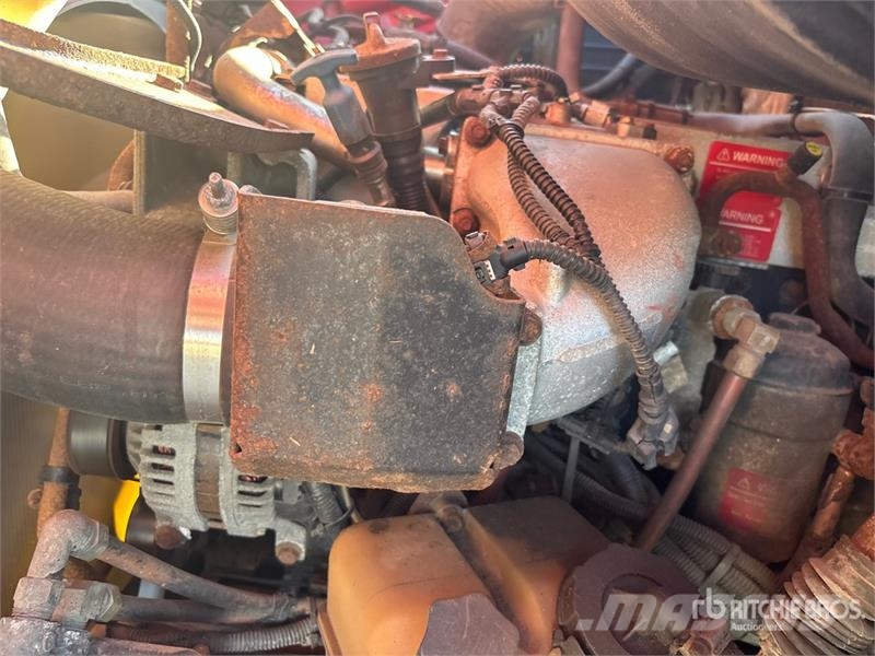 Sterling L9500 Tienhoitoautot