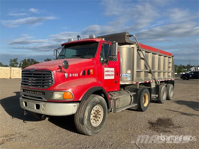 Sterling L9500 شاحنات قلابة