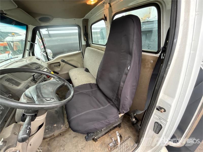 Sterling L9500 Nosturiautot