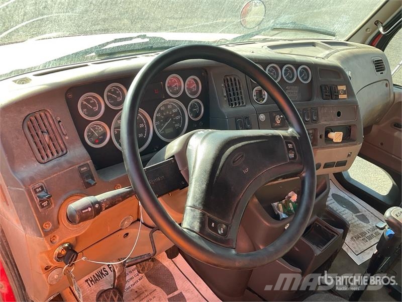 Sterling L9500 ダンプ