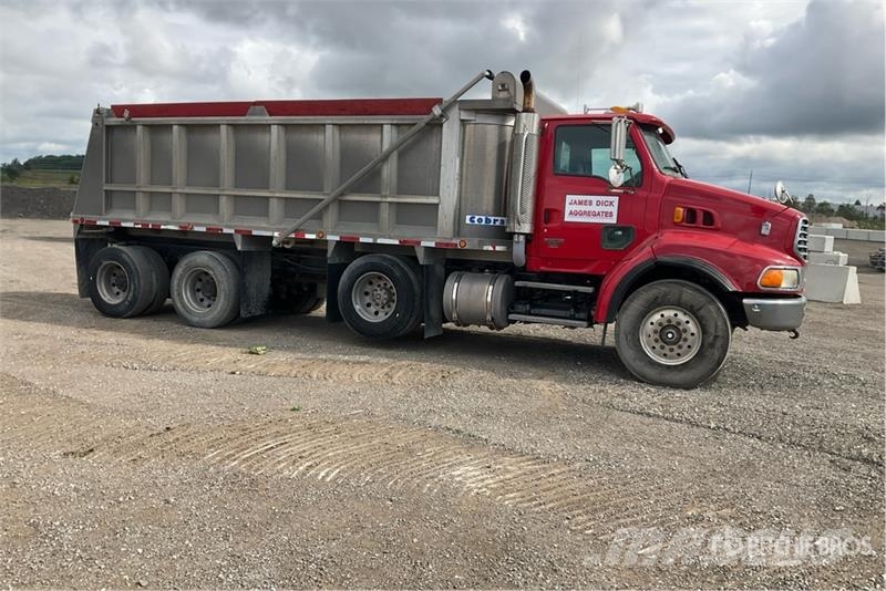 Sterling L9500 شاحنات قلابة