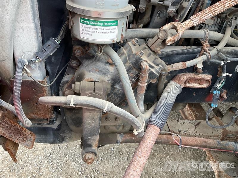 Sterling L9500 شاحنات قلابة