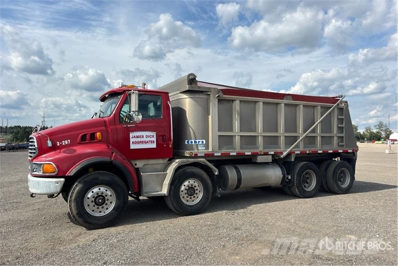 Sterling L9500 شاحنات قلابة