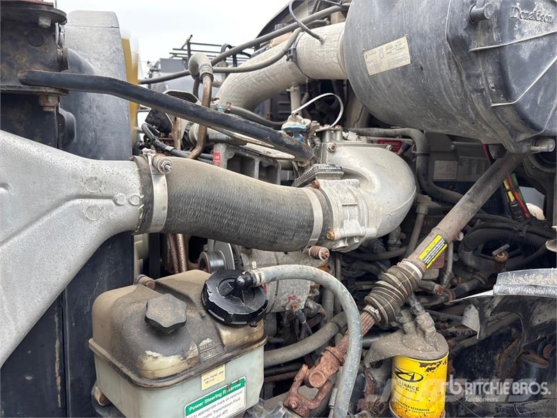 Sterling L9500 Nosturiautot