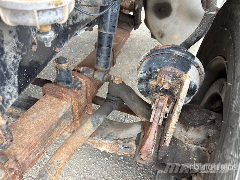 Sterling L9500 Nosturiautot