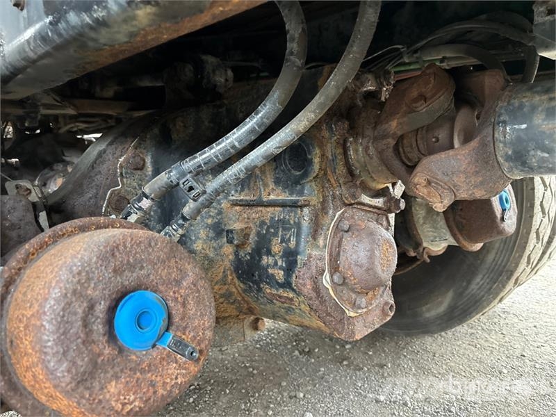 Sterling L9500 Nosturiautot