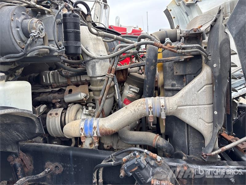 Sterling L9500 Nosturiautot