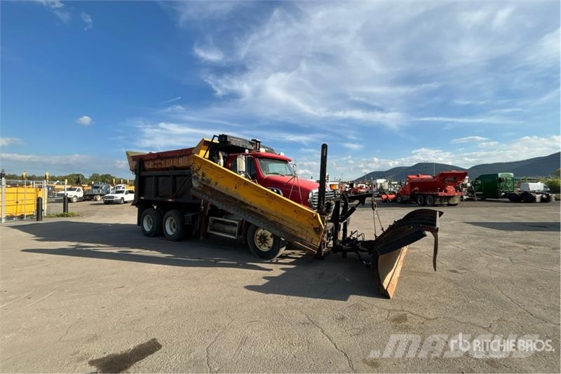 Sterling L9500 Tienhoitoautot