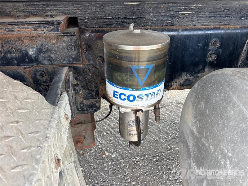 Sterling L9500 شاحنات قلابة