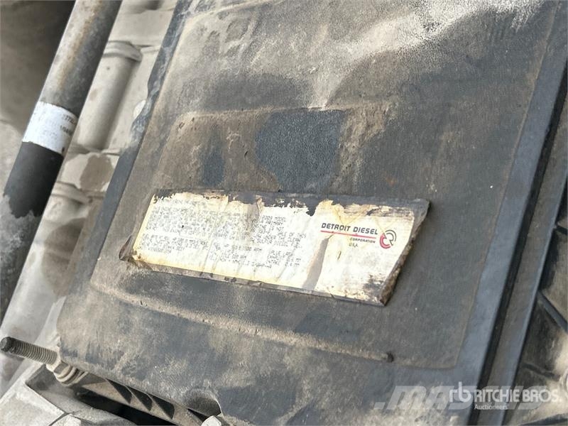 Sterling L9500 自卸式货车