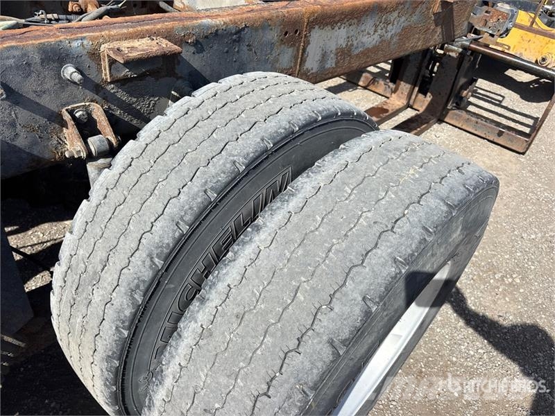 Sterling L9500 8x4 Cab and Chassis Kabine i unutrašnjost
