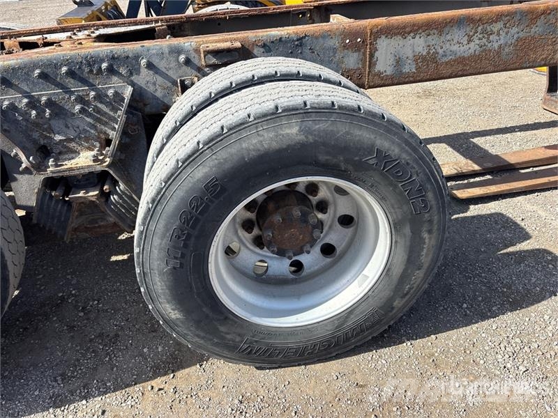 Sterling L9500 8x4 Cab and Chassis Kabine i unutrašnjost