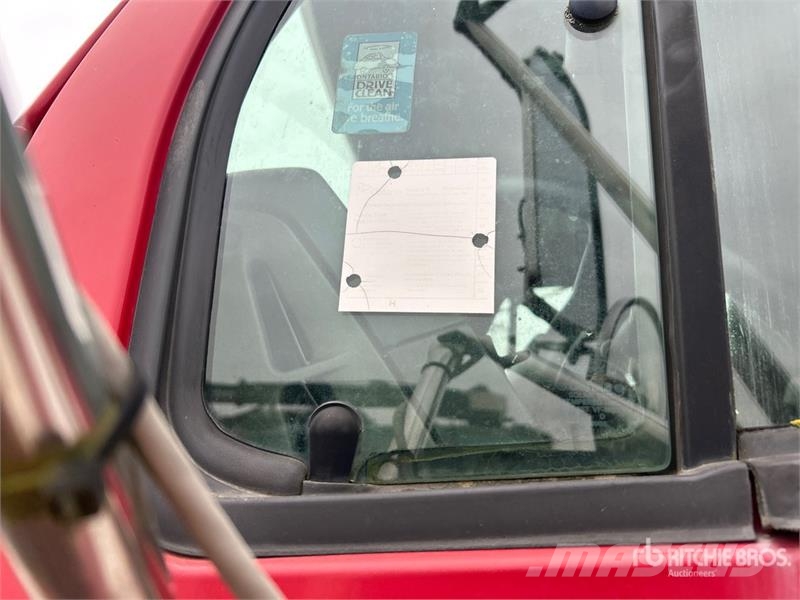 Sterling L9500 8x4 Curtain Side Truck Kapellbil