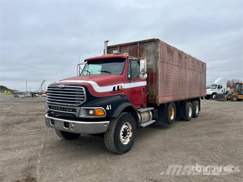 Sterling L9500 8x4 Curtain Side Truck Kapellbil