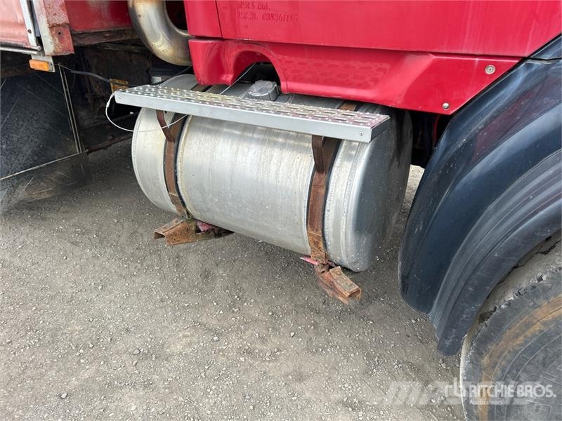 Sterling L9500 8x4 Curtain Side Truck Kapellbil