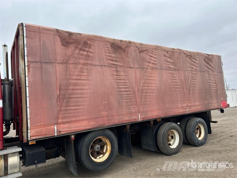 Sterling L9500 8x4 Curtain Side Truck Kapellbil