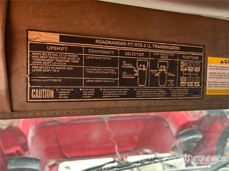 Sterling L9500 8x4 Curtain Side Truck Kapellbil