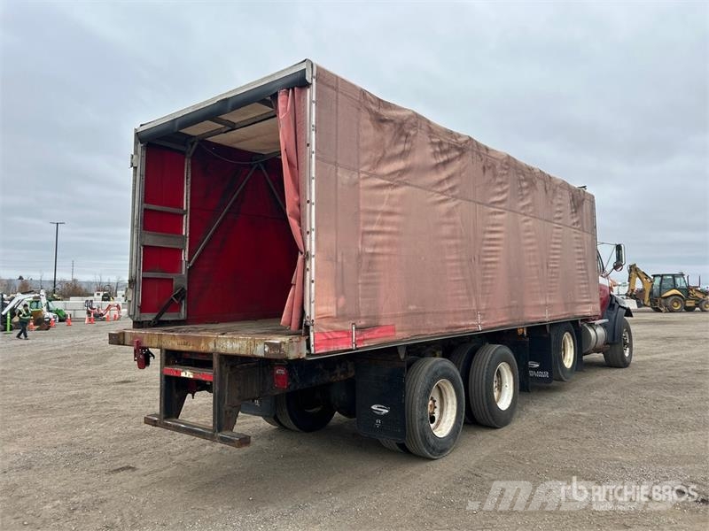 Sterling L9500 8x4 Curtain Side Truck Kapellbil