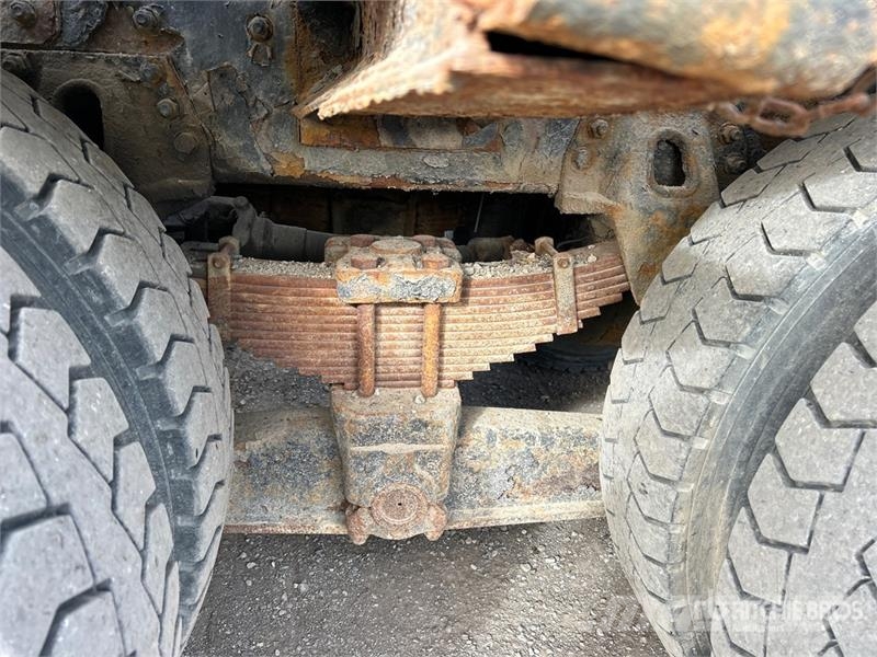 Sterling L9500 8x4 Hooklift Truck Treileri ar āķi
