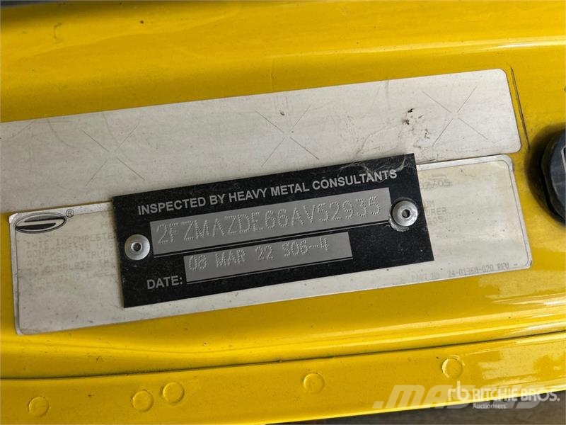 Sterling L9500 8x4 Hooklift Truck Treileri ar āķi
