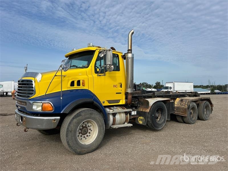 Sterling L9500 8x4 Hooklift Truck Treileri ar āķi